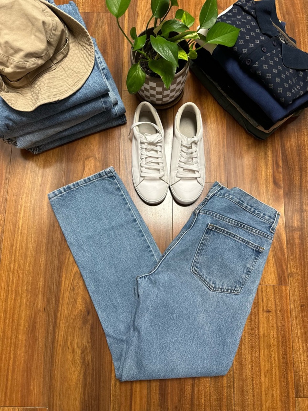 George Vintage Wash Relaxed Straight Leg Jeans - Multiple Sizes 👖